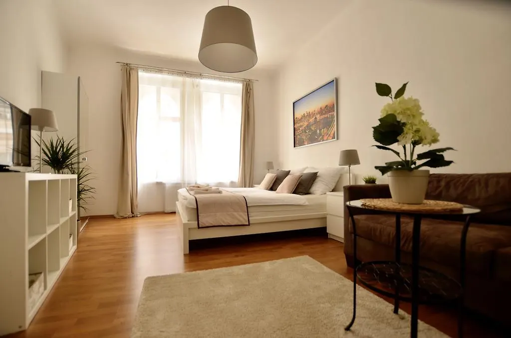 Beautiful Apartments In Prága