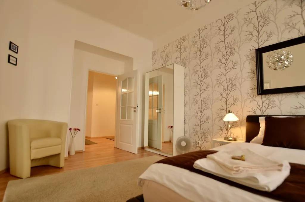 Beautiful Apartments In Prága
